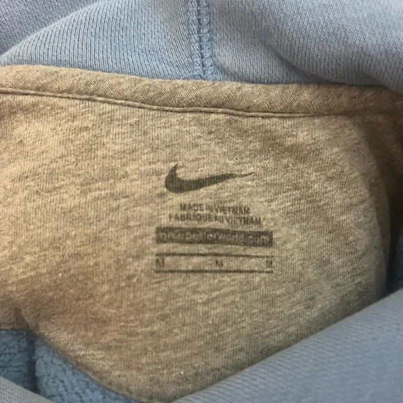 Women’s M lightly worn Nike UNC tar heels hoodie in good condition - Picture 4 of 5